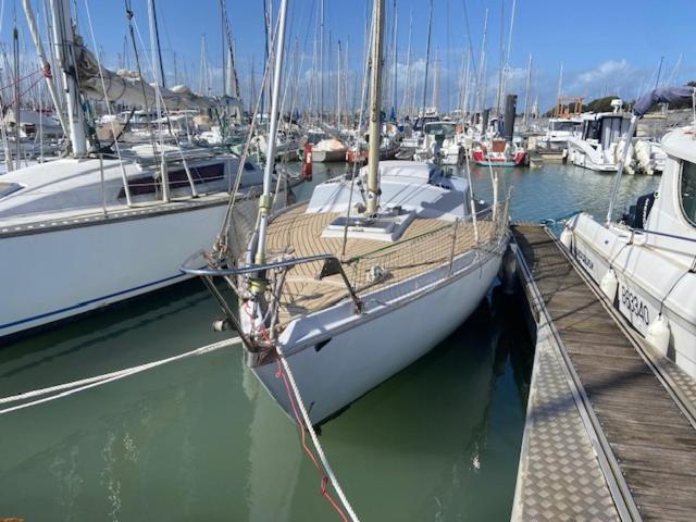 Botel Location Petit Voilier *